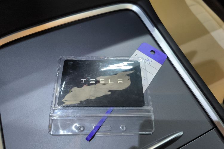 特斯拉 Model Y 2024款 长续航全轮驱动版中控内饰7001