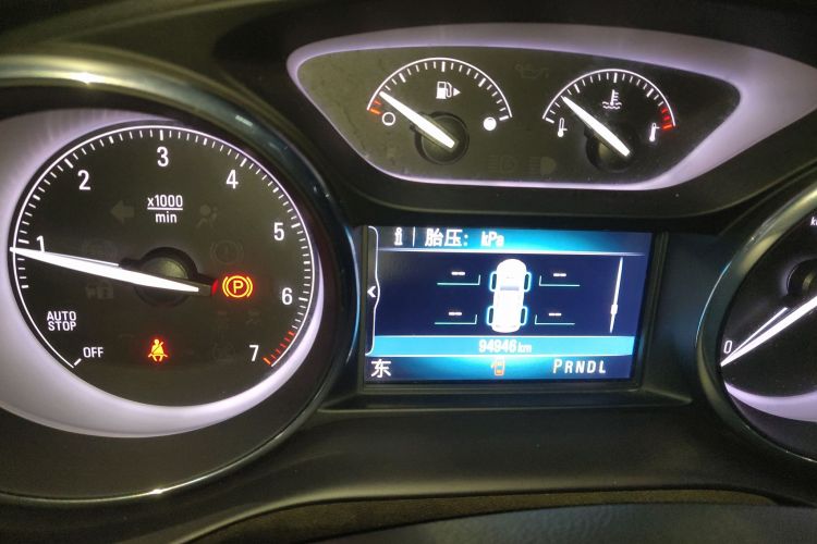 别克 昂科威 2020款 20T 两驱豪华型中控内饰14