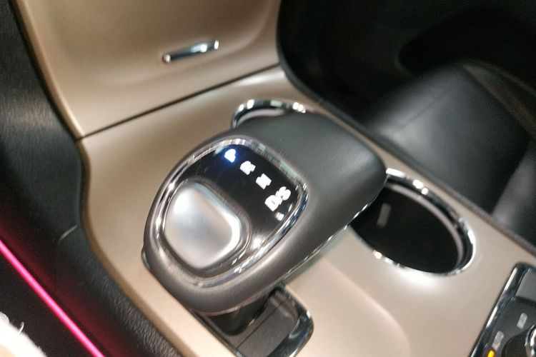 Jeep 大切诺基(进口) 2015款 3.0L 舒享导航版中控内饰18