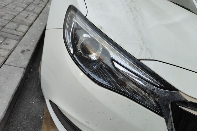 别克 英朗 2018款 15T 双离合精英型 国V车身外观8