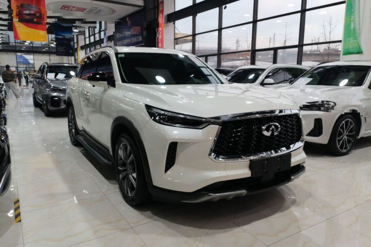 英菲尼迪QX60 2024款 2.0T 悦享版车身外观3