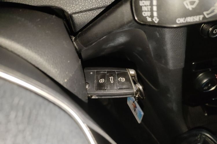 大众 高尔夫 2017款 230TSI 自动舒适百万辆纪念版中控内饰11