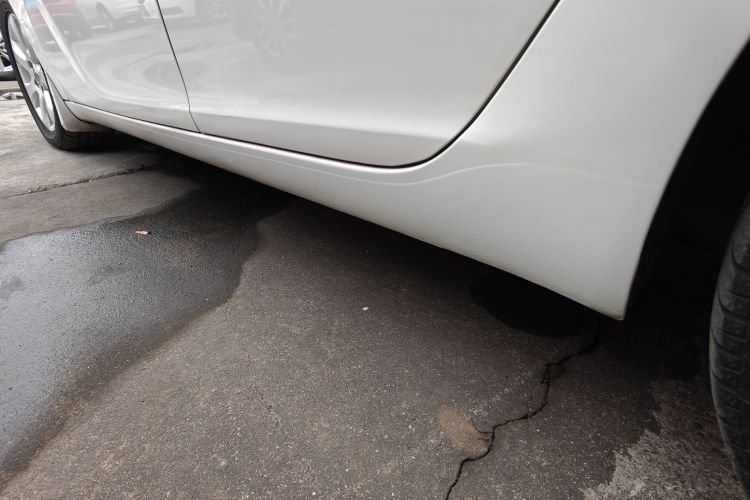 别克 君威 2014款 2.0L 领先时尚型局部细节9002