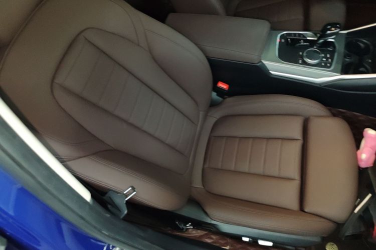 宝马3系 2020款 改款 325Li M运动曜夜套装局部细节41