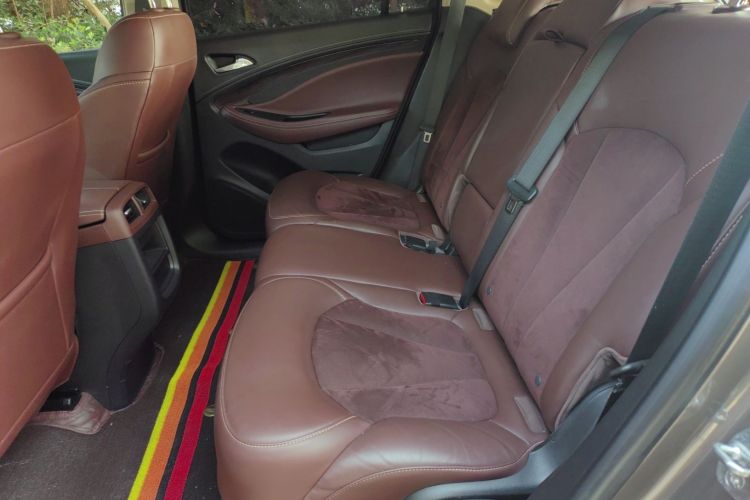 别克 昂科威 2017款 28T 四驱精英型中控内饰21