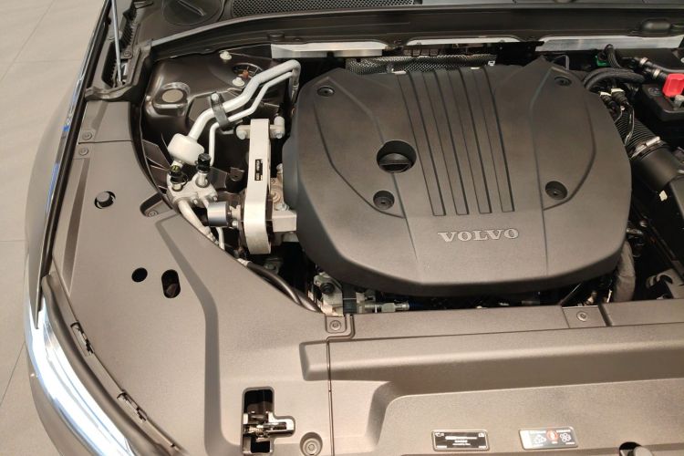 沃尔沃S90 2023款 B5 智逸豪华版机舱底盘25