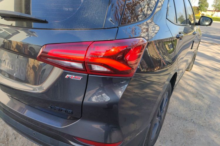 雪佛兰 探界者 2022款 轻混 550T RS 智能拓界版车身外观6006