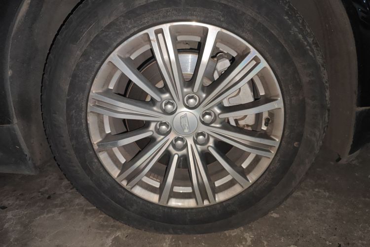 凯迪拉克XT5 2018款 28T 四驱豪华型车身外观10