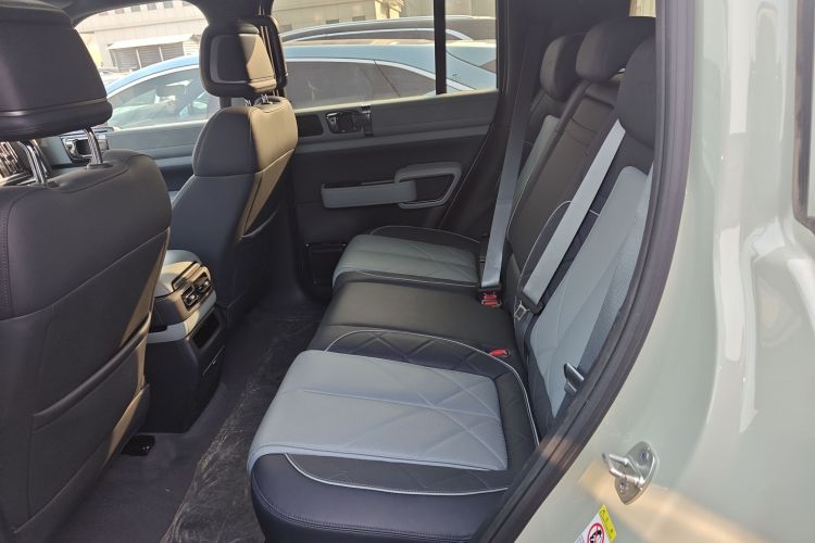 方程豹 豹5 2025款 云辇激光乾崑智驾版中控内饰7004