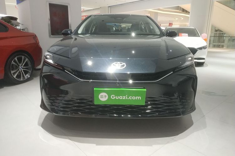 丰田 凯美瑞 2026款 2.0GVP 豪华版车身外观2