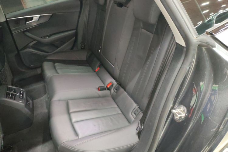 奥迪A5 2021款 Sportback 40 TFSI quattro 豪华致雅型中控内饰21