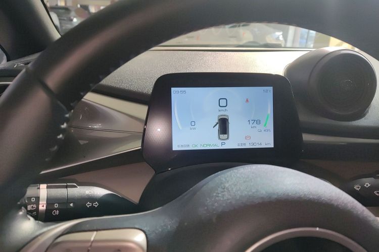 比亚迪 海豚 2023款 420km 时尚版局部细节14