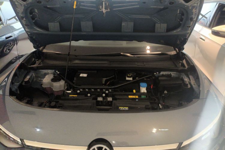 大众ID.7 VIZZION 2024款 首发版机舱底盘24