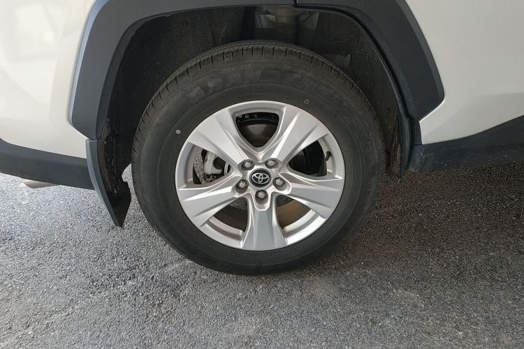 丰田 RAV4荣放 2023款 2.0L CVT两驱都市版车身外观6007