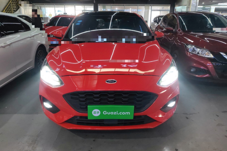 福特 福克斯 2019款 两厢 EcoBoost 180 自动ST Line车身外观2