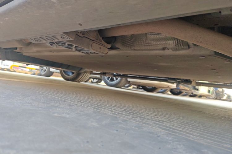 理想汽车 理想L9 2024款 Ultra局部细节9001