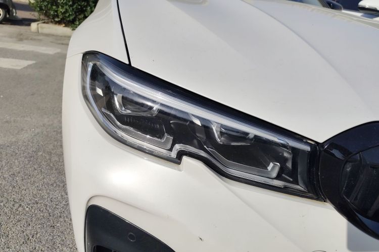 宝马3系 2022款 325Li M运动曜夜套装车身外观8