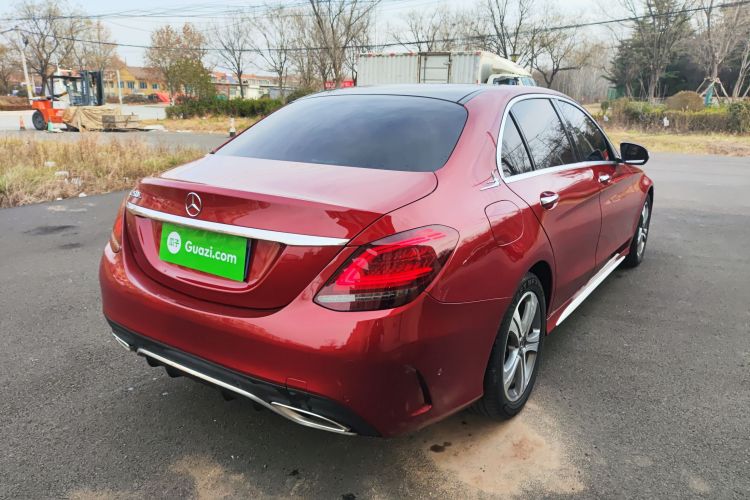 奔驰C级 2019款 C 260 L 运动版车身外观7