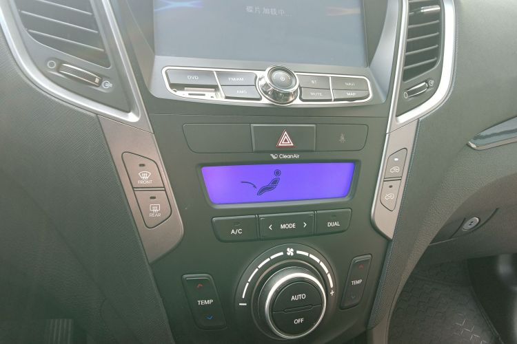 现代 胜达 2013款 2.4L 自动两驱智能型局部细节16