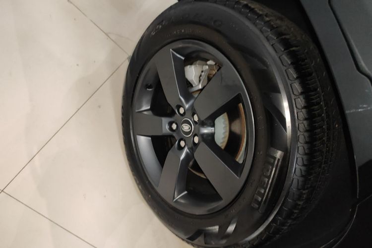 路虎卫士 2025款 110 3.0T P400 -Dynamic HSE车身外观6008