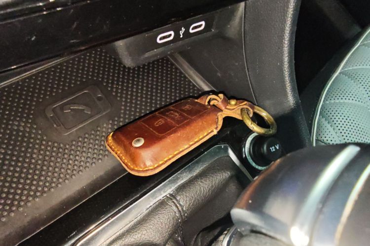 大众 速腾 2023款 300TSI DSG卓越版中控内饰7001