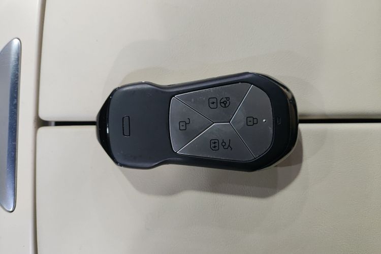 小鹏P7 2022款 625E中控内饰11