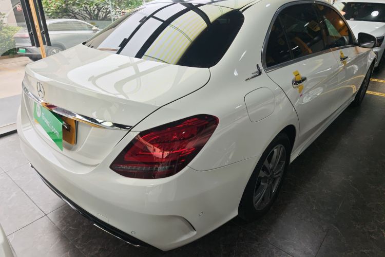 奔驰C级 2019款 C 180 L 时尚型运动版车身外观6005