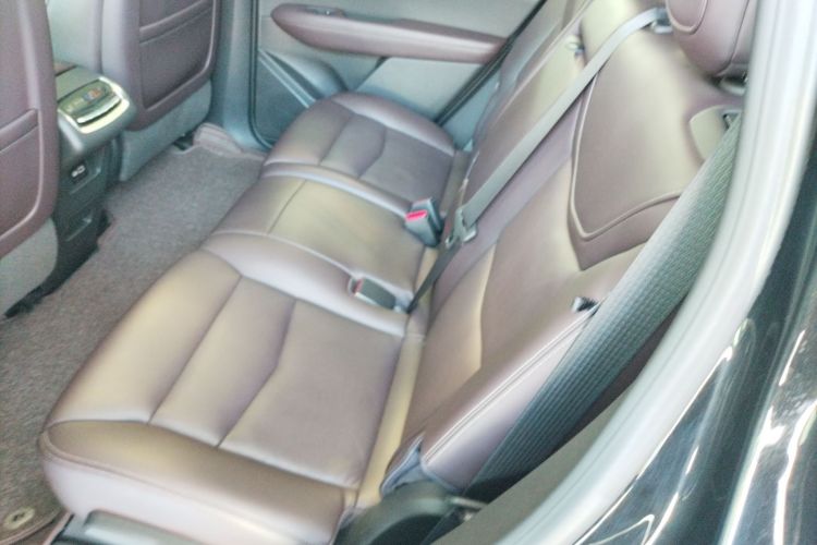 凯迪拉克XT6 2022款 2.0T 七座四驱豪华型中控内饰21