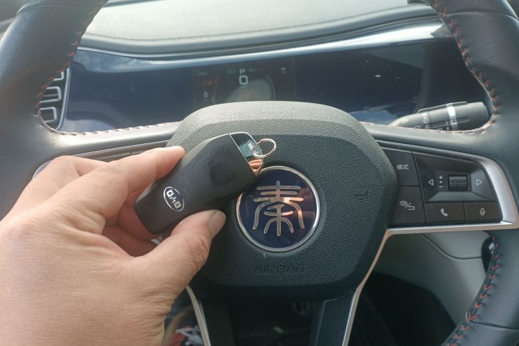 比亚迪 秦PLUS 2021款 DM-i 55KM 旗舰型中控内饰7001