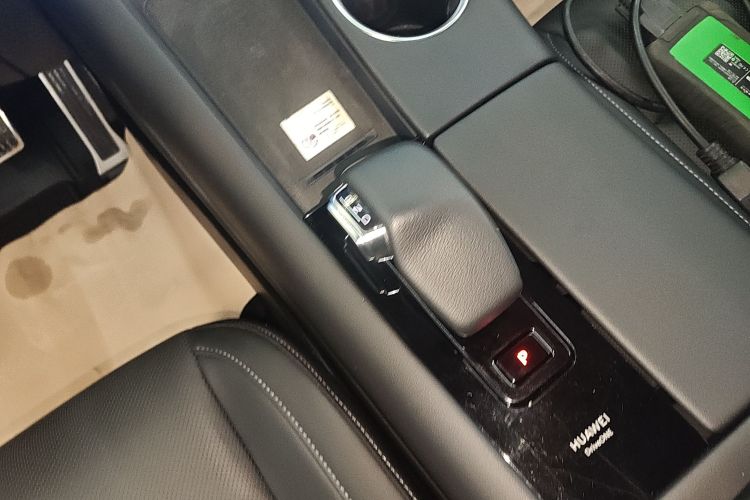 鸿蒙智行 问界M5 2022款 增程四驱至臻版中控内饰18