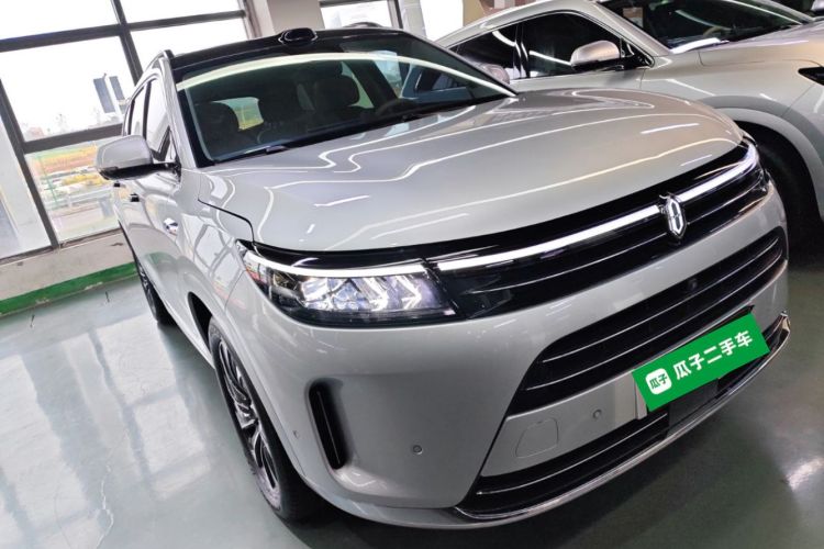 鸿蒙智行 问界M7 2024款 1.5T 智驾四驱Max版 6座车身外观3