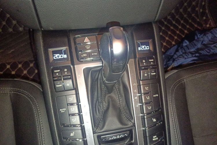 保时捷 2017款  Macan 2.0T中控内饰18