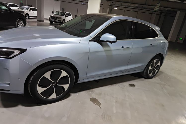 鸿蒙智行 问界M5 2022款 纯电后驱标准版车身外观4