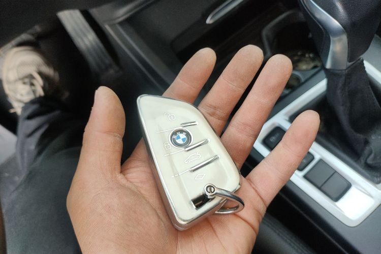 宝马1系 2018款 118i 时尚型中控内饰11