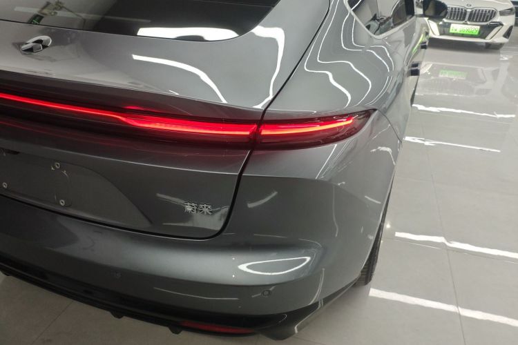 蔚来ET5 2025款 75kWh车身外观9