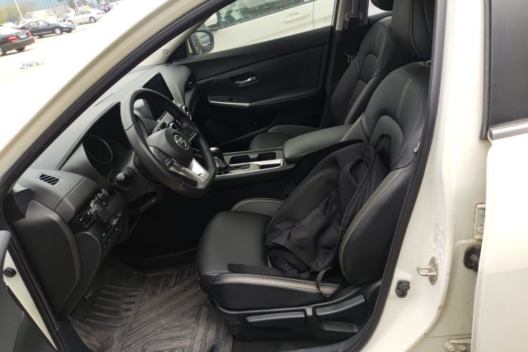 日产 轩逸 2020款 改款 1.6L XL CVT悦享版中控内饰19