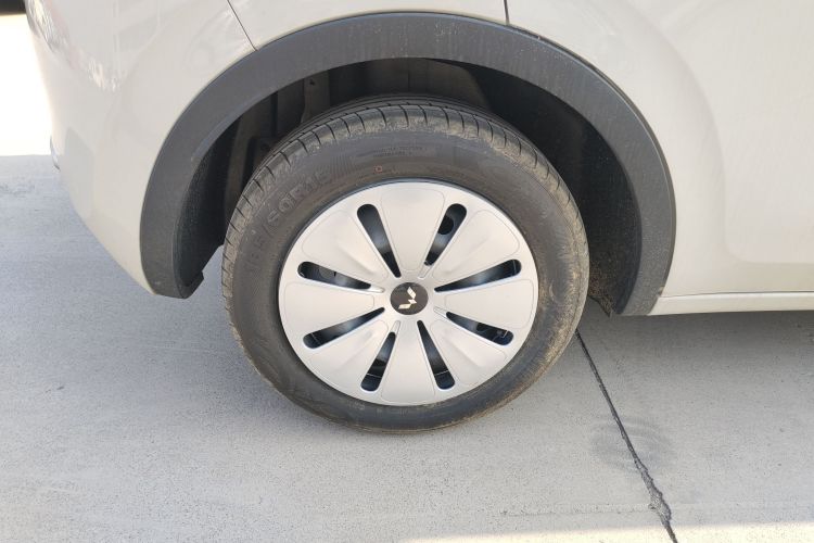 五菱汽车 五菱缤果 2023款 203km 轻享款车身外观6008