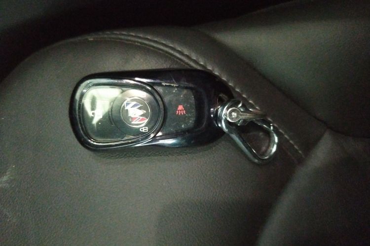 别克 昂科威 2020款 20T 两驱精英型中控内饰11