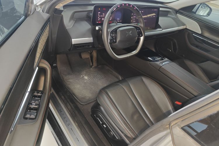 小鹏P7 2020款 586E中控内饰20