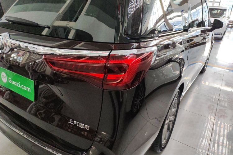 别克GL8 2022款 Avenir艾维亚 六座贤礼版车身外观9