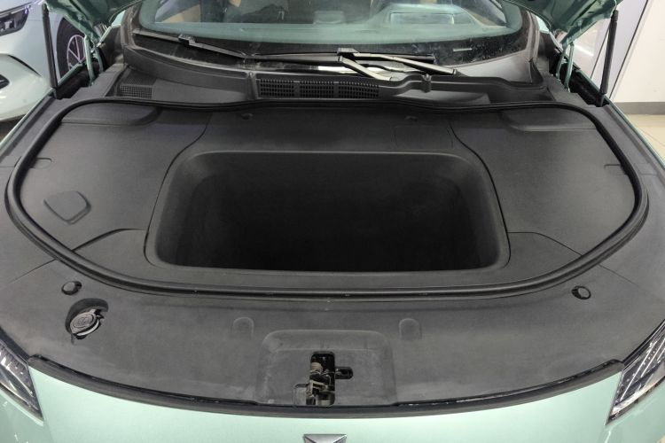 深蓝汽车 深蓝SL03 2022款 515纯电版机舱底盘24