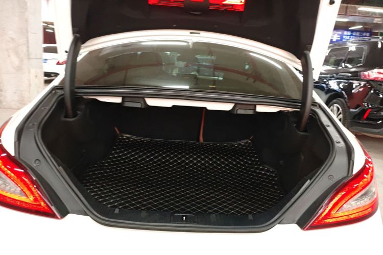 奔驰CLS 2016款 CLS 260 逸彩版局部细节23