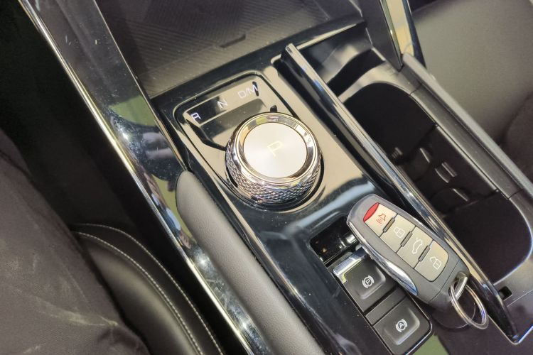 哈弗H6 2021款 第三代 2.0T 自动两驱Max中控内饰18