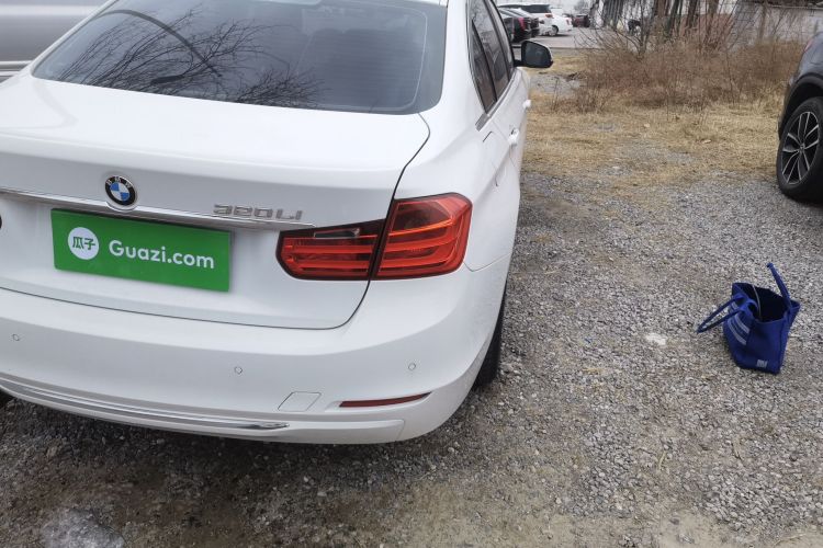 宝马3系 2015款 320Li 时尚型车身外观9