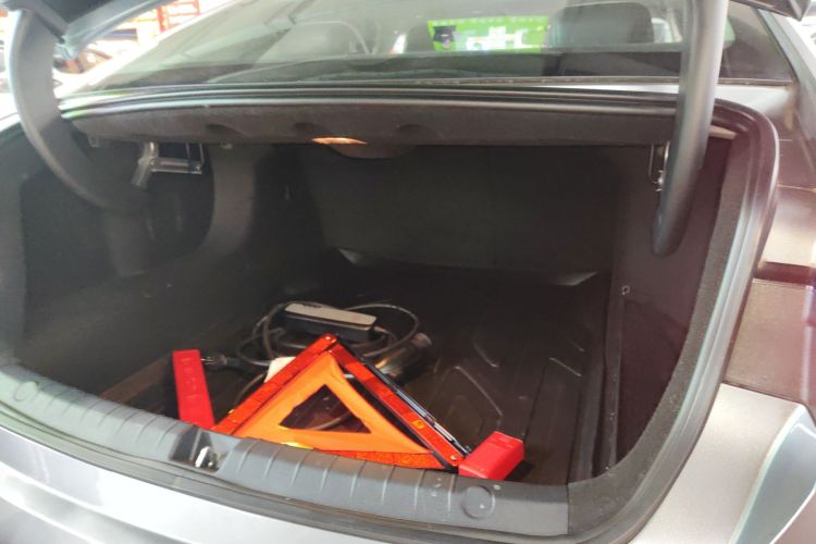 比亚迪 驱逐舰05 2024款 荣耀版 DM-i 55KM 豪华型机舱底盘23