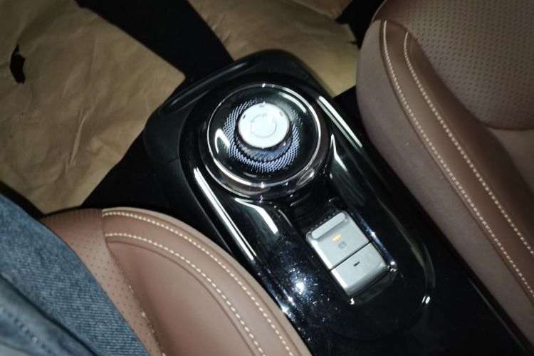 五菱汽车 五菱缤果 2023款 333km 灵犀互联款中控内饰18