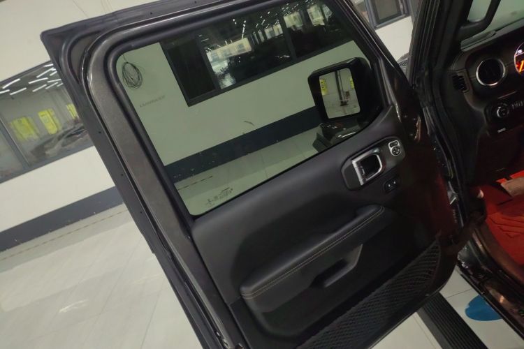 Jeep 角斗士 2022款 3.6L 先行版中控内饰7007