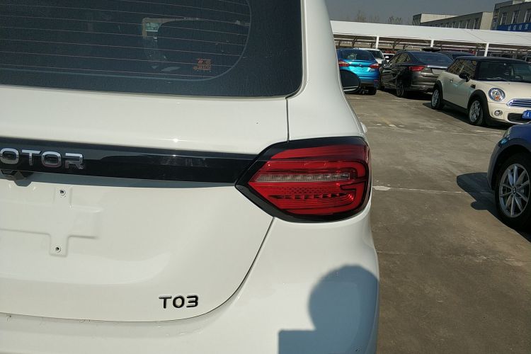 零跑汽车 零跑T03 2021款 400轻享版 磷酸铁锂车身外观9