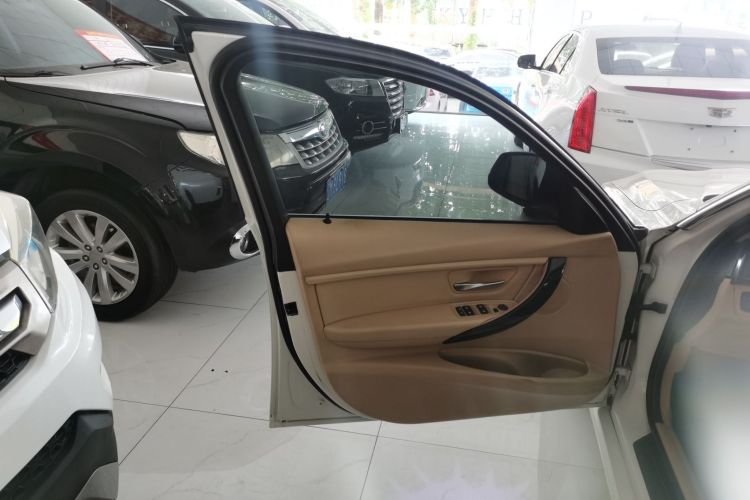 宝马3系 2014款 320Li 时尚型中控内饰47