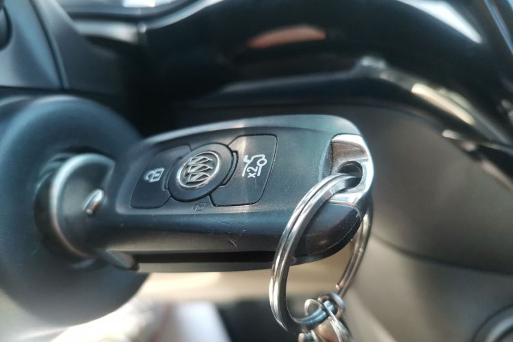 别克 凯越 2020款 15N CVT精英型中控内饰11